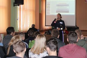 prelekcja policjantki