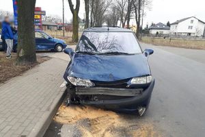 auto uczestniczące w kolizji