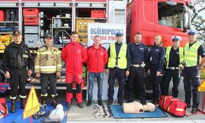 policjanci, strażacy i woprowcy biorący udział w akcji Edward