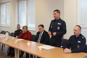 Pierwszy Zastępca Komendanta Wojewódzkiego Policji w Bydgoszczy dziękuje policjantom za rok pracy