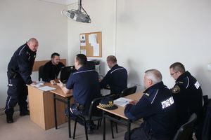 odprawa policjantów i strażników miejskich