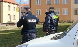 policjant i strażnik miejski