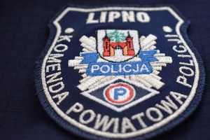 emblemat z logo Komendy Powiatowej Policji w Lipnie