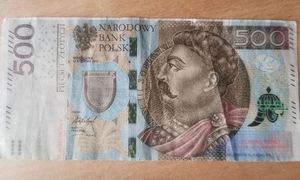 przedmiot przypominający banknot