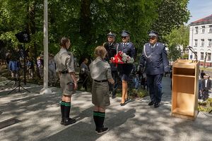 delegacja Policji i straży pożarnej