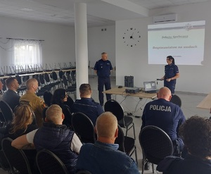 Komendant KPP Lipno wita gości