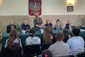 przemawia pani burmistrz