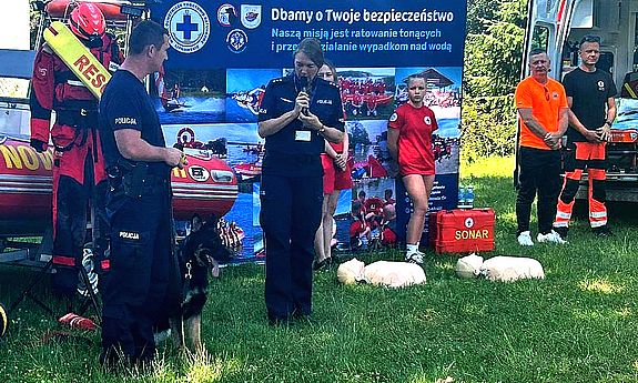 policjanci i inne służby