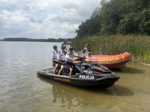 Policjantki na skuterze wodnym