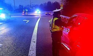 policjantka kontroluje trzeźowść