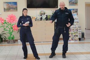 policjanci