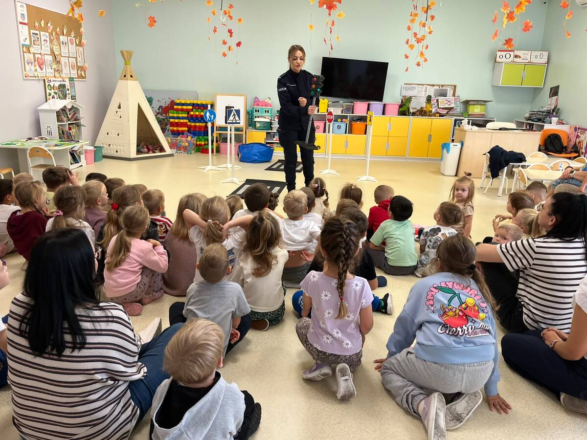 Spotkania policji z przedszkolakami w Lipnie i Wielgiem